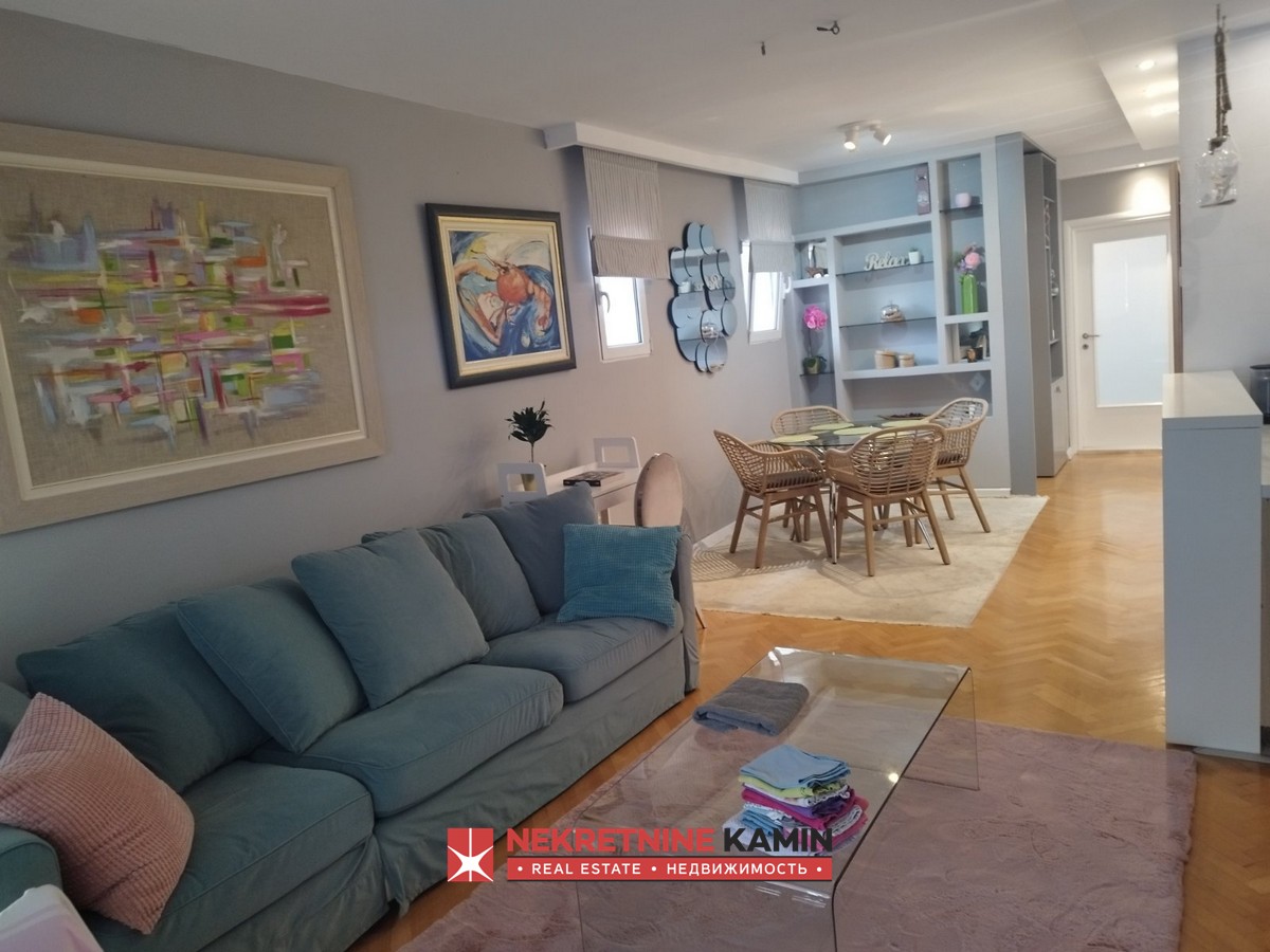 Three-Bedroom Apartment with Two Bathrooms and Two Terraces, Adok, Budva